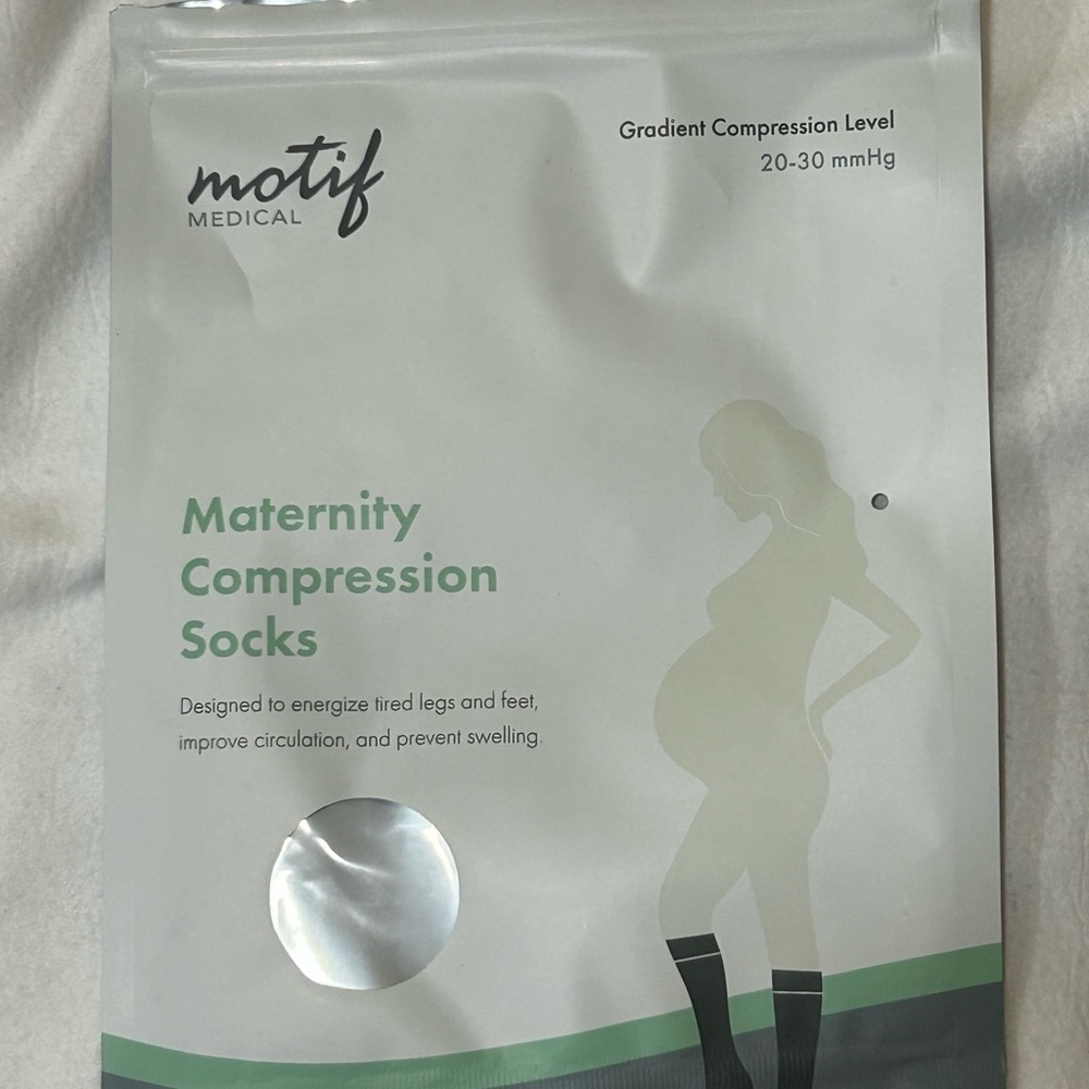 Motif Medical Women's Maternity Compression Socks - Gray